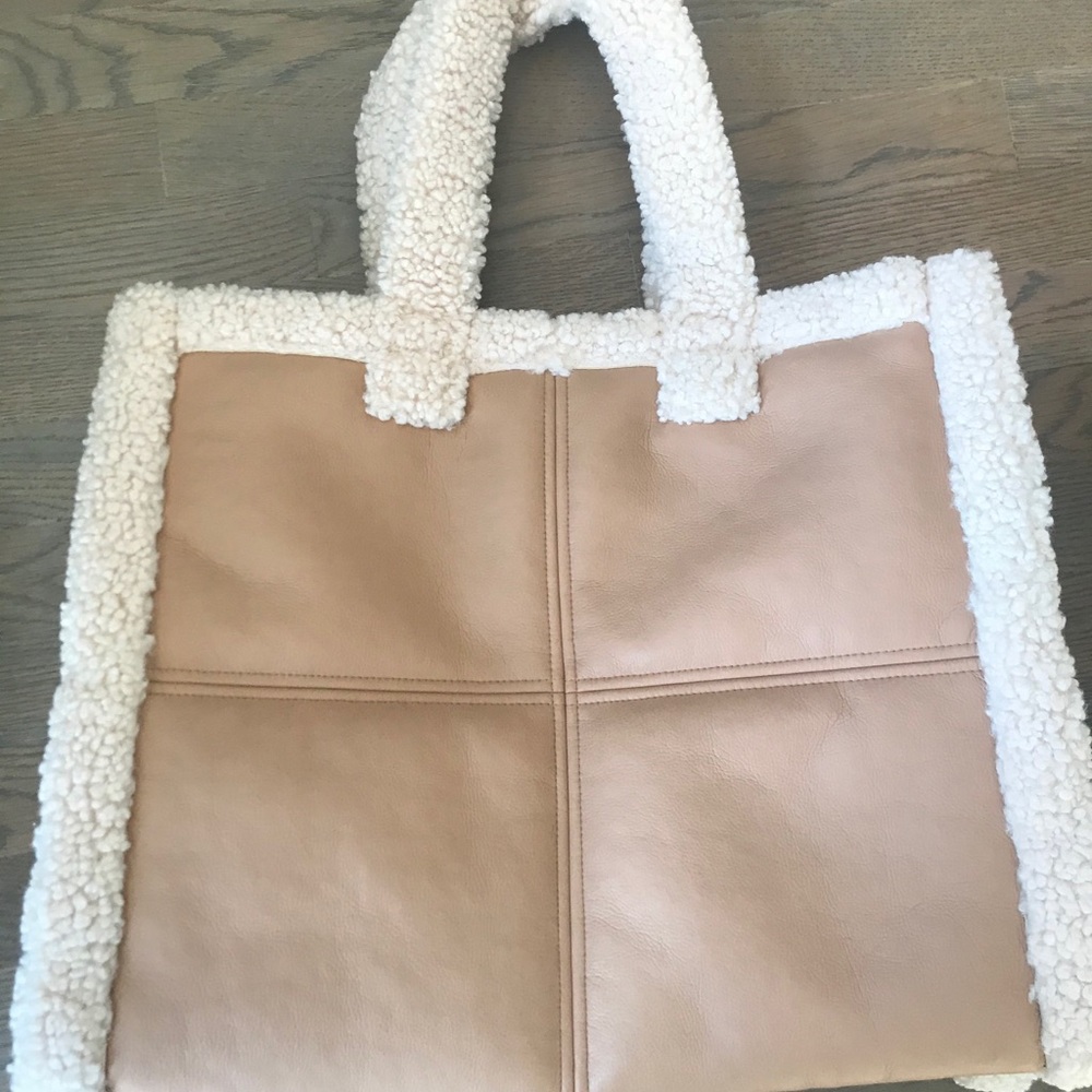 Gorgeous Stand Studio tote bag with Sherpa lining.